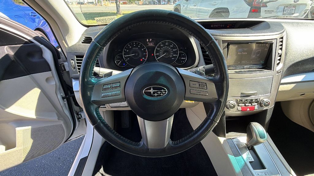 Used 2011 Subaru Legacy 2.5i Premium AWD/4WD image 25