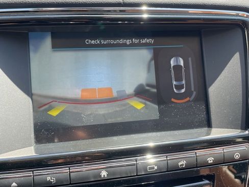 Used 2016 Jaguar XJ R-Sport RWD image 12