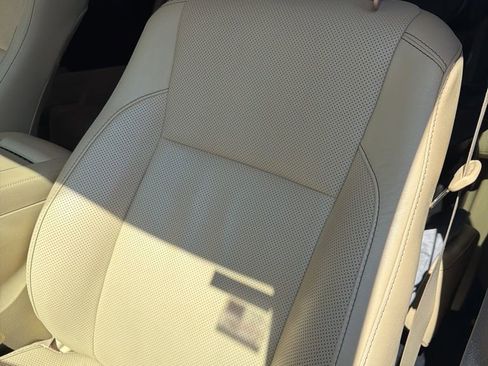 Used 2019 Toyota Highlander Limited image 5