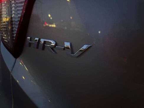 Used 2020 Honda HR-V LX image 33
