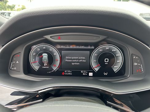 Used 2026 Audi Q8 Premium Plus AWD/4WD image 36