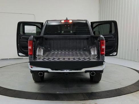 New 2026 RAM 1500 Big Horn AWD/4WD image 14