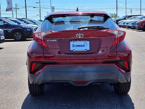 Used 2018 Toyota C-HR XLE FWD image 7