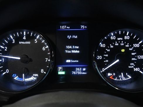 Used 2019 Nissan Rogue SV w/ Premium Package image 20