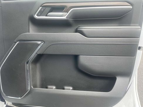 Used 2024 Chevrolet Silverado 2500 LT image 16