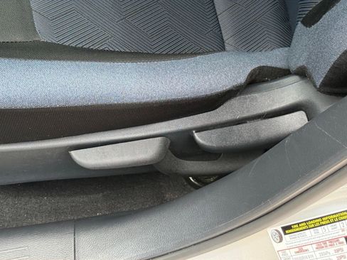 Used 2025 Nissan Versa SV FWD image 22