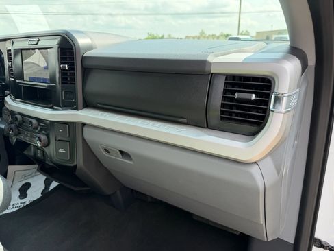Used 2025 Ford F350 XLT AWD/4WD image 35