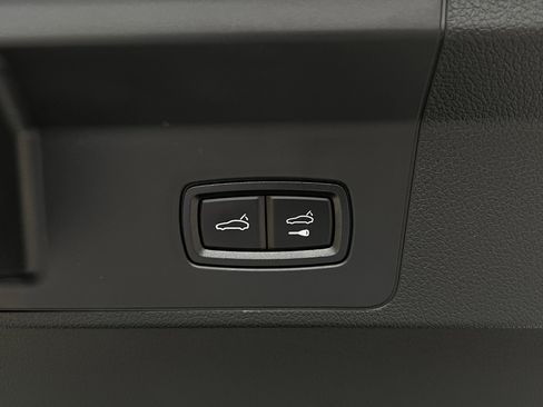 Used 2024 Porsche Panamera 4 AWD/4WD image 28