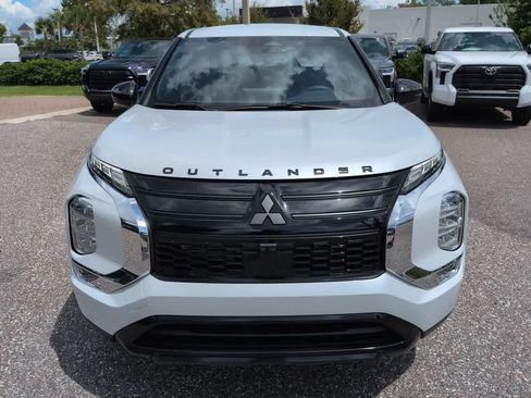 Used 2026 Mitsubishi Outlander SE FWD image 9