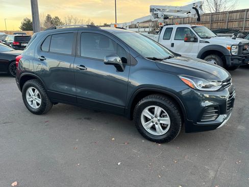 Used 2021 Chevrolet Trax LT image 10