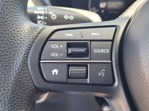 Used 2025 Honda HR-V LX image 13