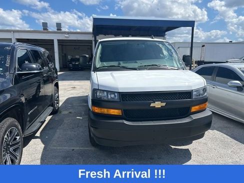 Used 2025 Chevrolet Express 2500 Extended w/ Driver Convenience Package RWD image 6