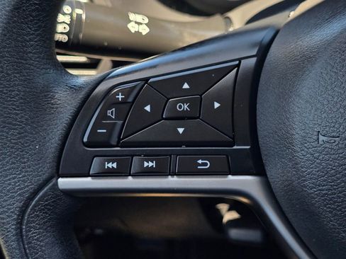 Used 2022 Nissan Altima 2.5 S FWD image 17