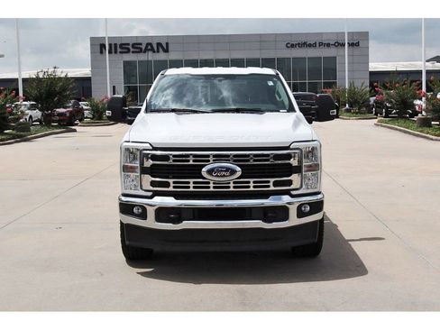Used 2024 Ford F250 XLT w/ FX4 Off-Road Package AWD/4WD image 8