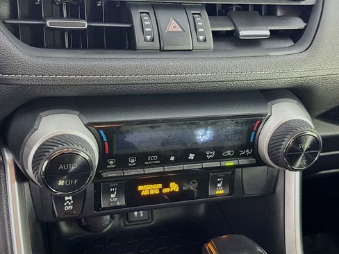 Used 2019 Toyota RAV4 XLE Premium w/ Cold Weather Package image 19