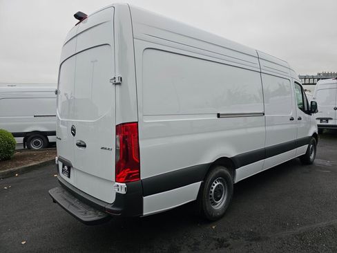 New 2025 Mercedes-Benz Sprinter 2500 image 6