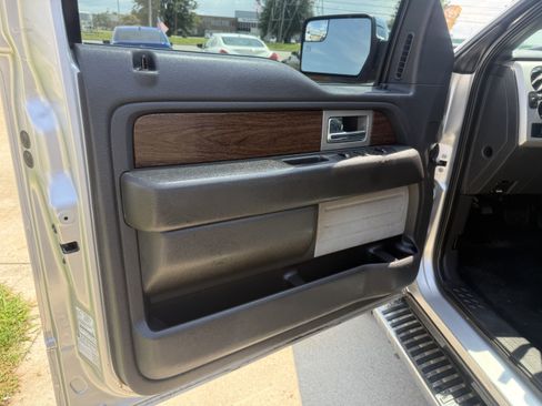 Used 2014 Ford F150 Lariat w/ Lariat Chrome Package AWD/4WD image 17