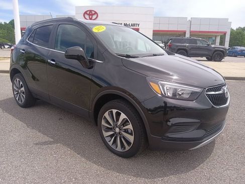 Used 2022 Buick Encore Preferred w/ Safety Package AWD/4WD image 3