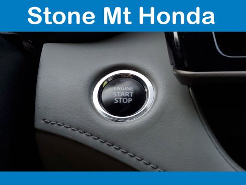 Used 2023 Toyota Highlander XLE FWD image 34