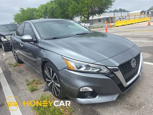Used 2020 Nissan Altima 2.0 Platinum image 1