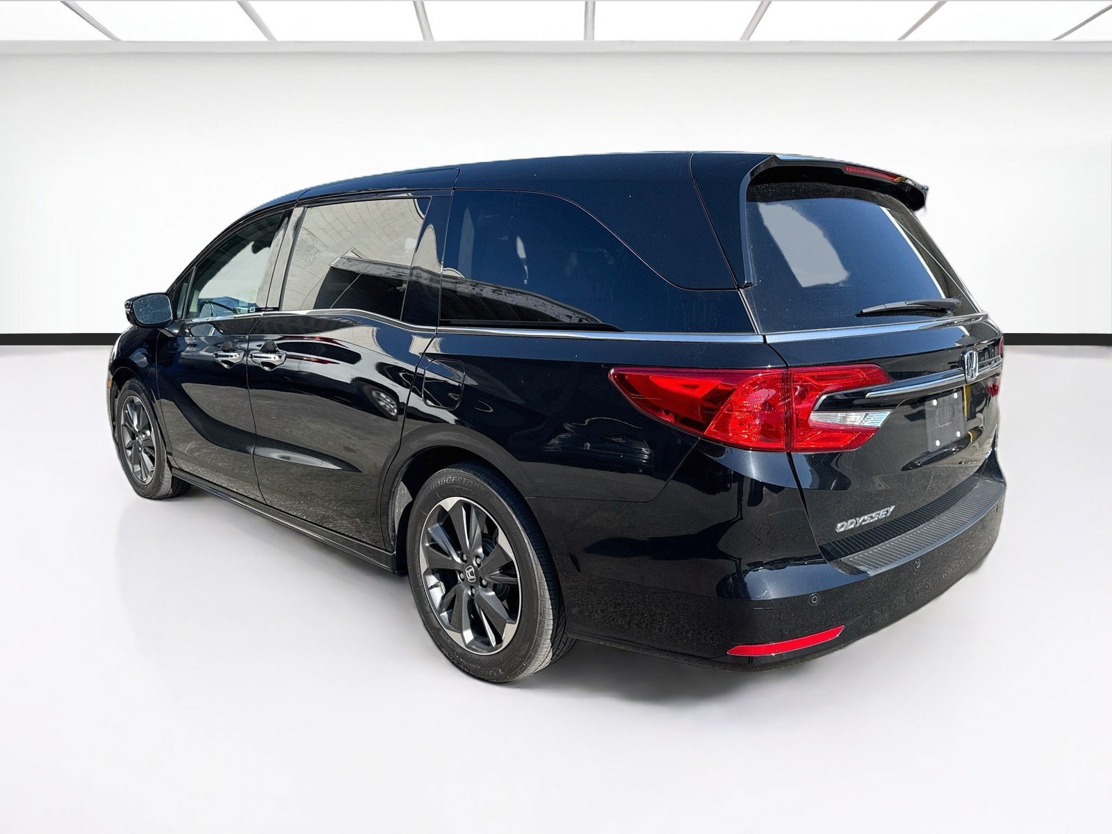 Used 2024 Honda Odyssey Elite image 6