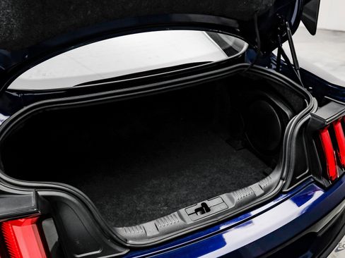 Used 2020 Ford Mustang Shelby GT500 w/ Carbon Fiber Track Pack image 98