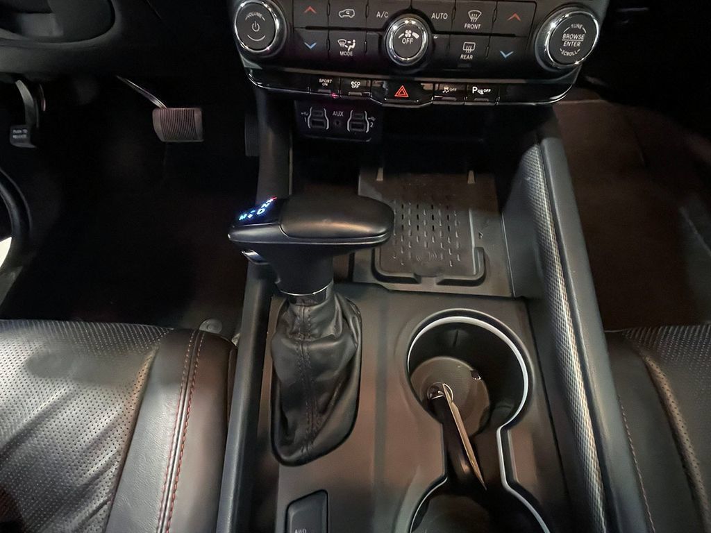 Used 2025 Dodge Durango R/T AWD/4WD image 35