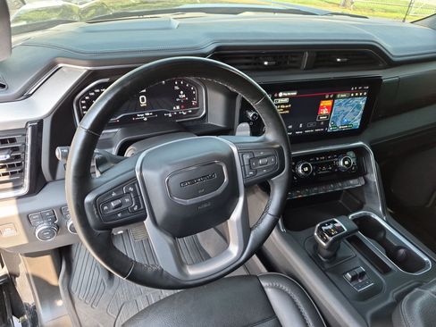 Used 2024 GMC Sierra 1500 Denali w/ Denali Reserve Package AWD/4WD image 16