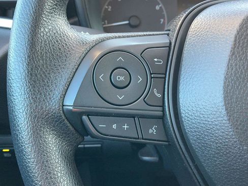 Used 2025 Toyota Corolla LE image 14
