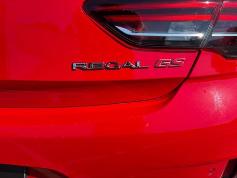 Used 2019 Buick Regal GS AWD/4WD image 8