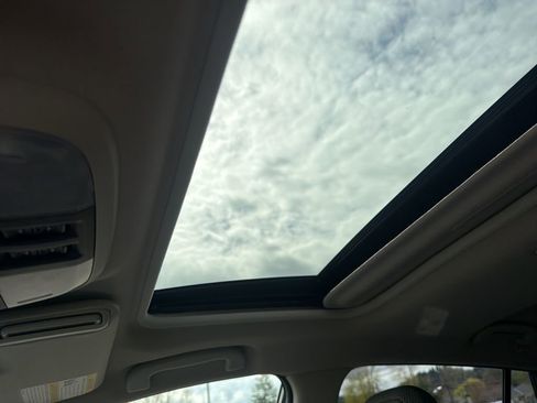 Used 2024 Subaru Crosstrek 2.0i Premium image 39