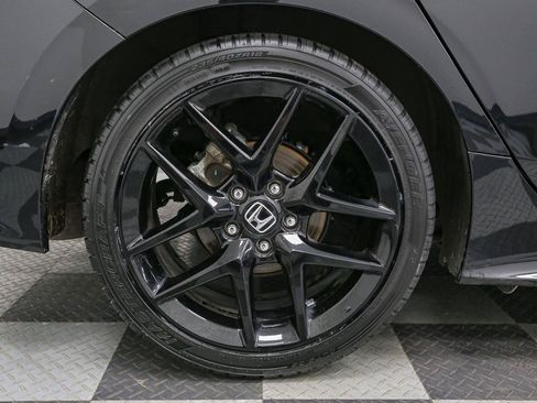 Used 2025 Honda Civic Sport image 17