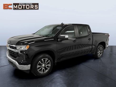 Used 2023 Chevrolet Silverado 1500 LT AWD/4WD image 1