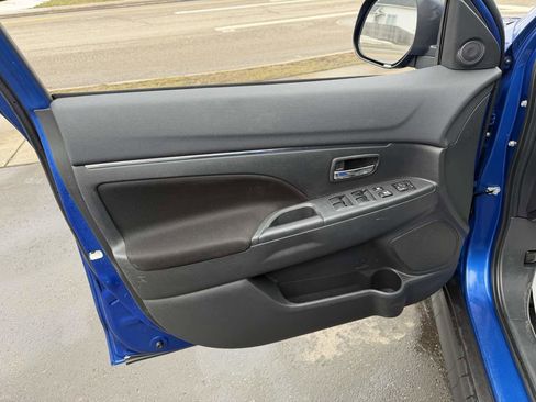 Used 2020 Mitsubishi Outlander Sport ES image 12