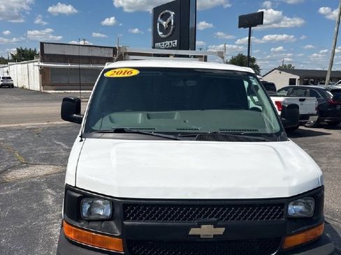 Used 2016 Chevrolet Express 2500 Extended image 2