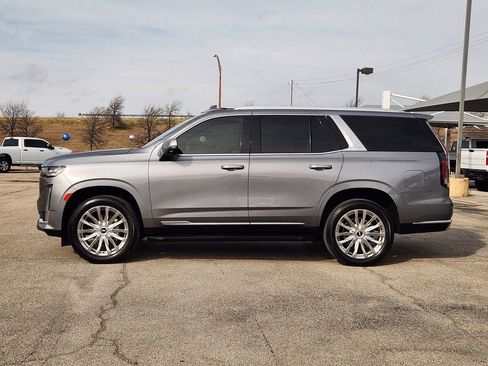 Certified 2021 Cadillac Escalade Premium Luxury RWD image 4