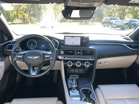 Used 2023 Genesis G70 2.0T image 24