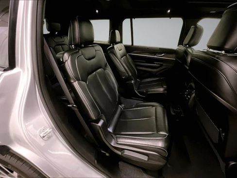 Used 2024 Jeep Grand Cherokee L Limited w/ Luxury Tech Group II AWD/4WD image 25