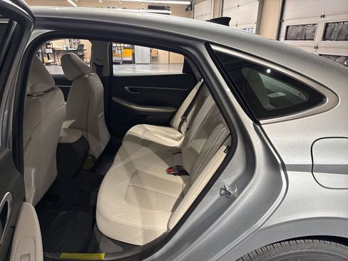 New 2026 Hyundai Sonata SE FWD image 18
