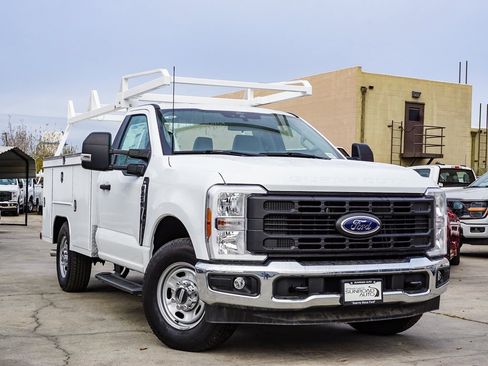 New 2024 Ford F250 XL w/ XL Chrome Package image 1