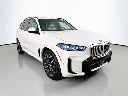 New 2026 BMW X5 xDrive50e w/ M Sport Package AWD/4WD image 3
