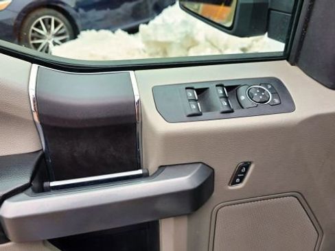 Used 2019 Ford F150 XLT image 24