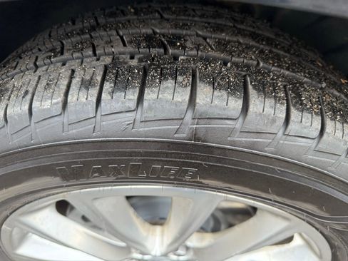 Used 2019 Buick Enclave Premium w/ Experience Buick Package image 8