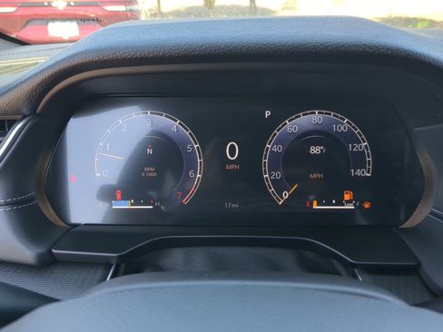 New 2025 Jeep Grand Cherokee Altitude image 10