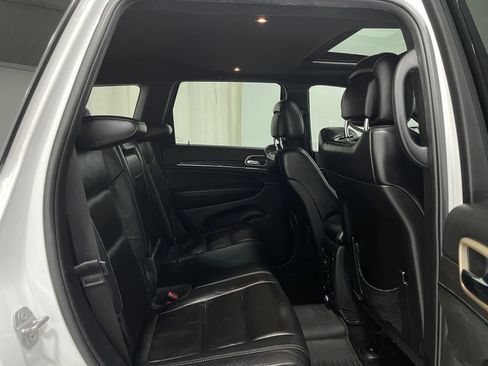 Used 2017 Jeep Grand Cherokee Limited image 31