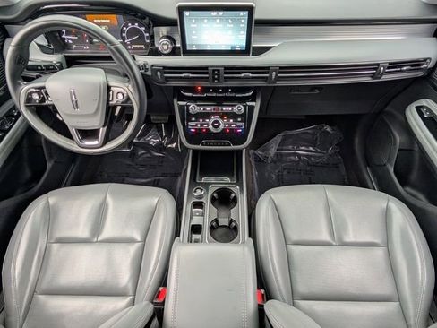 Used 2020 Lincoln Corsair FWD w/ Rear Removable Package Tray image 17
