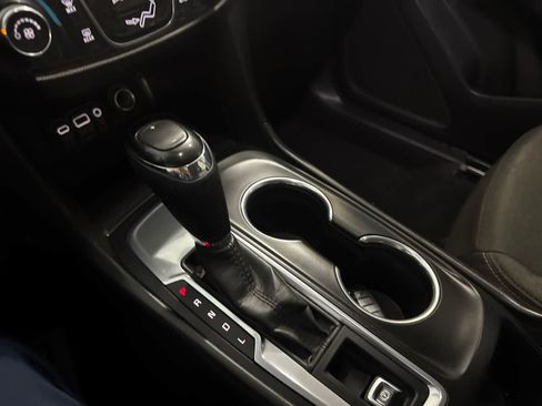 Used 2020 Chevrolet Equinox LT FWD image 26