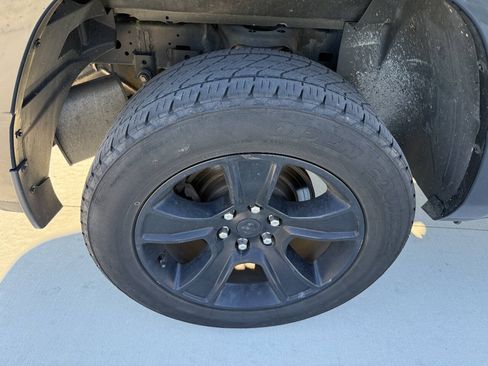 Used 2020 RAM 1500 Big Horn AWD/4WD image 13