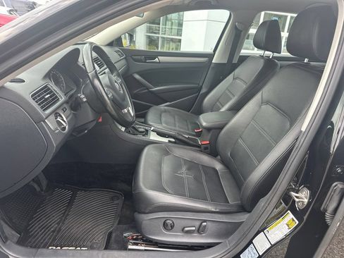 Used 2015 Volkswagen Passat 1.8T SE FWD image 11