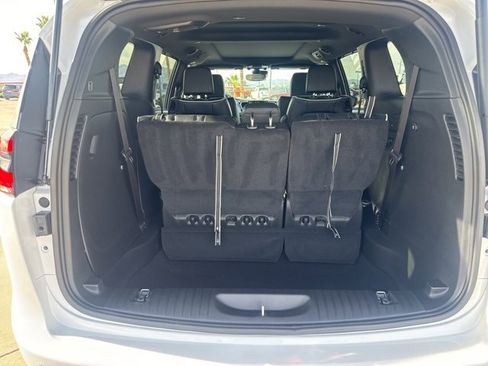 New 2026 Chrysler Pacifica Limited image 5